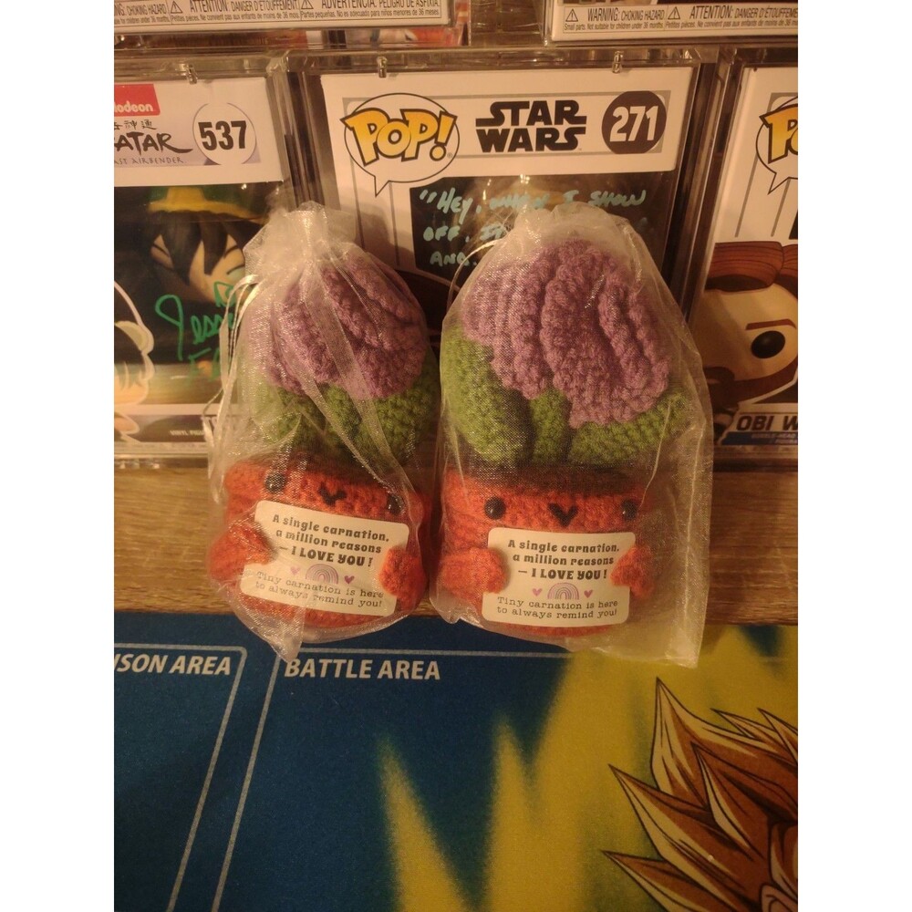 TOYMIS Positive Carnation Crochet Flower Decoration " I Love You " x2